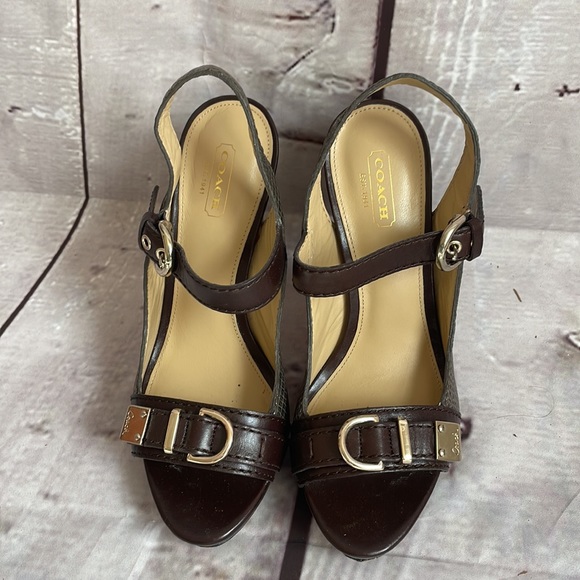 Coach buckle leather heels in size 7.5 - Picture 2 of 16